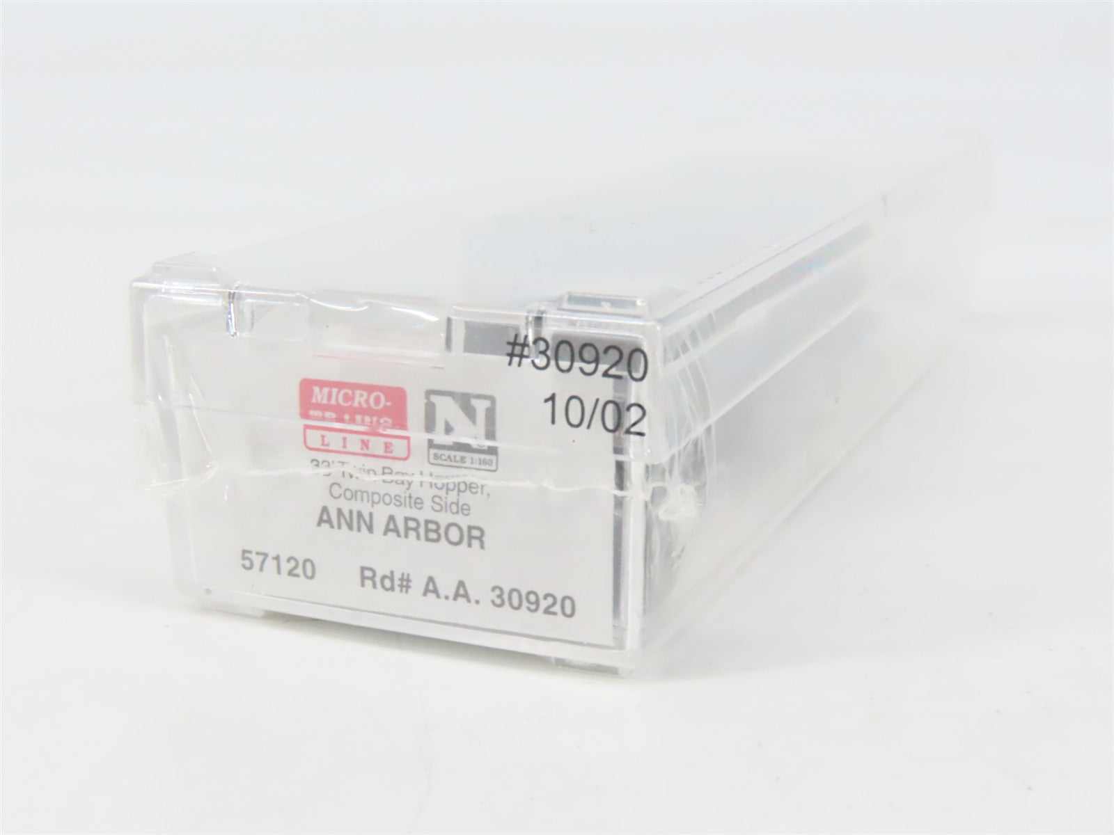 N Scale Micro-Trains 57120 AA Ann Arbor 33' 2-Bay Composite Side Hopper RTR