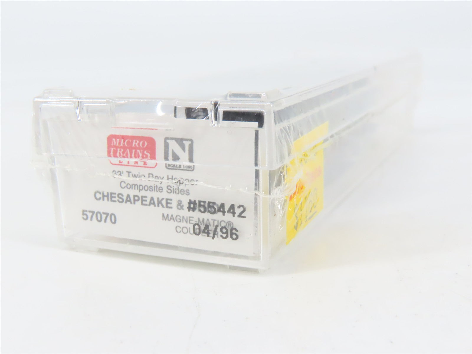 N Scale Micro-Trains 57070 C&O Chesapeake & Ohio 33' 2-Bay Hopper 55442 RTR