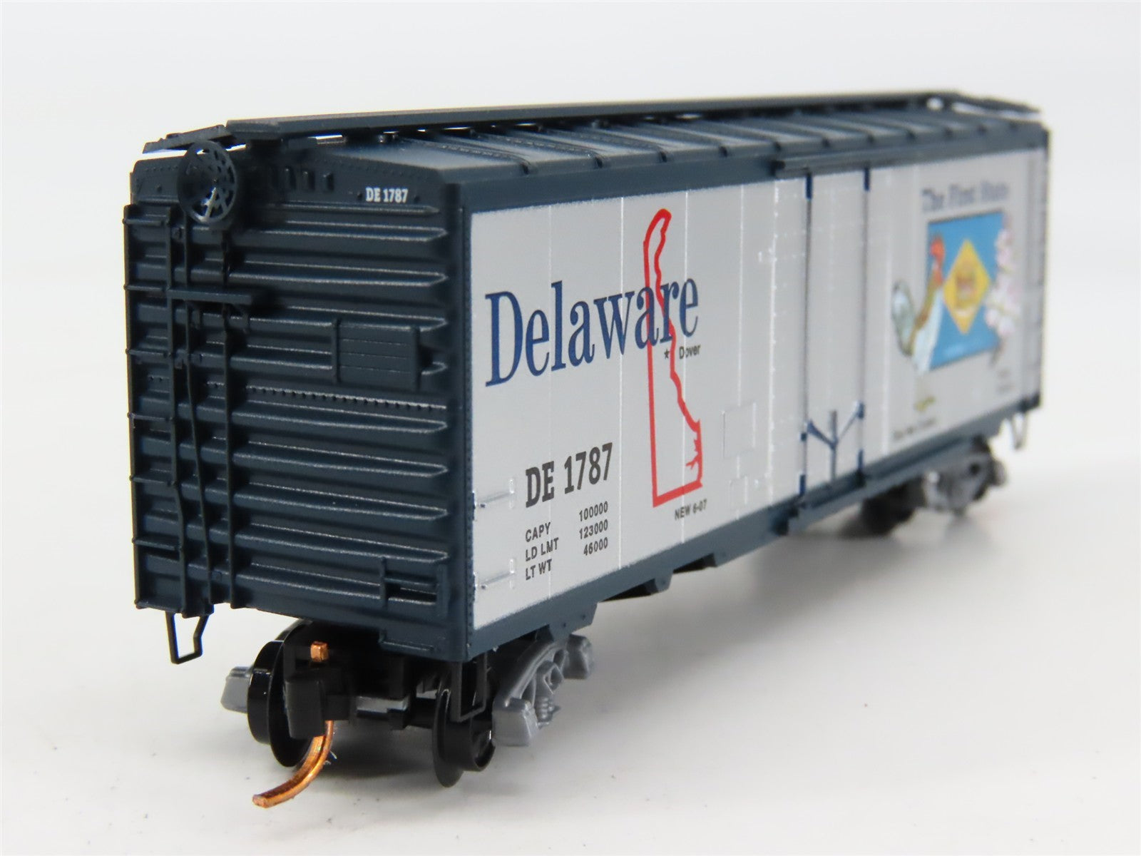 N Scale Micro-Trains 02100414 DE Delaware 40' Plug Door Box Car 1787 RTR