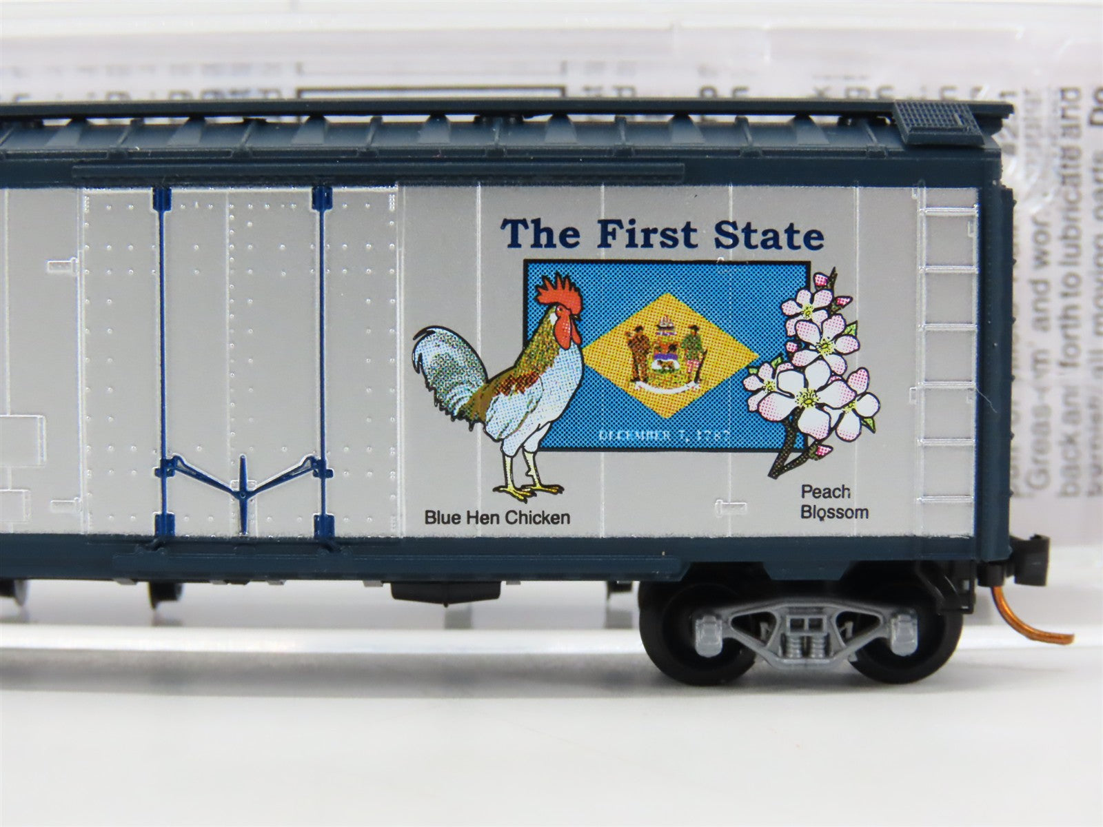 N Scale Micro-Trains 02100414 DE Delaware 40' Standard Plug Door Box Car RTR