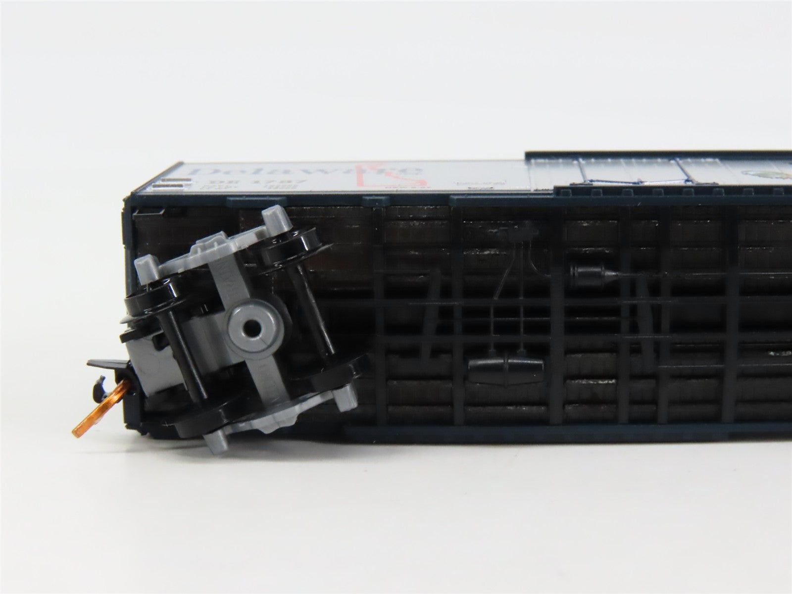 N Scale Micro-Trains 02100414 DE Delaware 40' Plug Door Box Car 1787 RTR