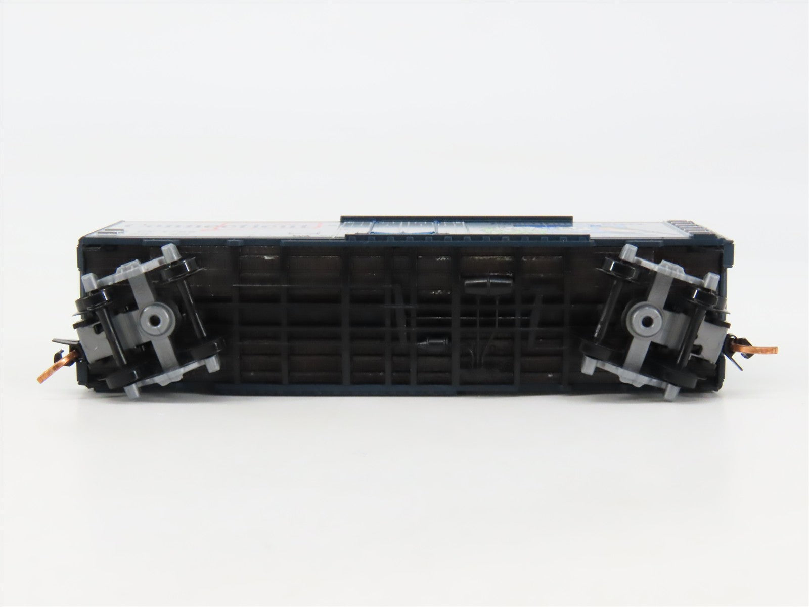 N Scale Micro-Trains 02100412 CT Connecticut 40' Plug Door Box Car 1788 RTR