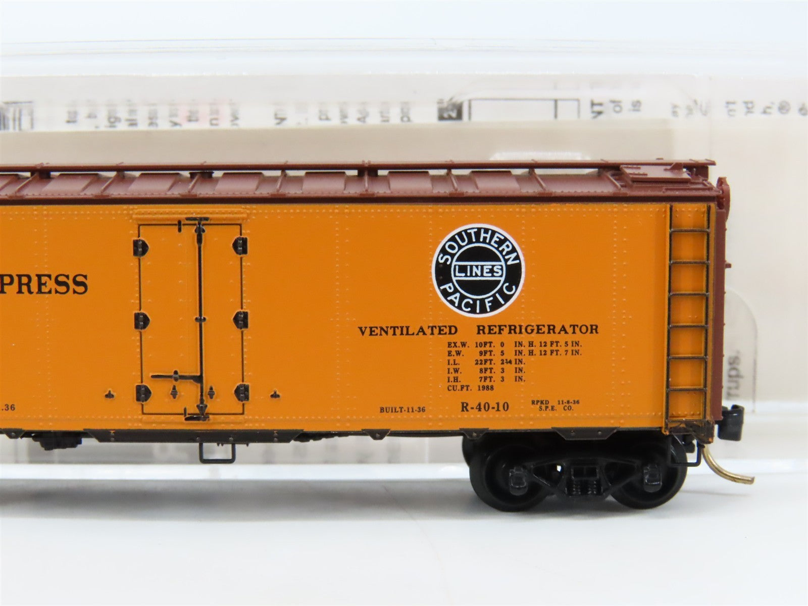 N Micro-Trains MTL 59010 SP UP PFE Pacific Fruit Express 40' Ice Reefer #40400