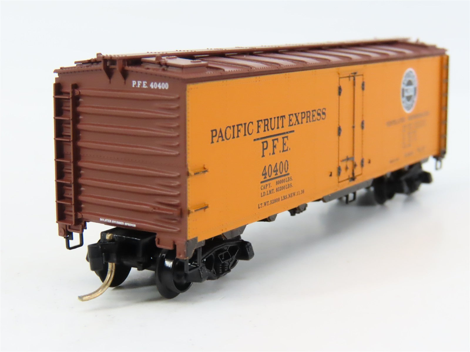 N Micro-Trains MTL 59010 SP UP PFE Pacific Fruit Express 40' Ice Reefer #40400