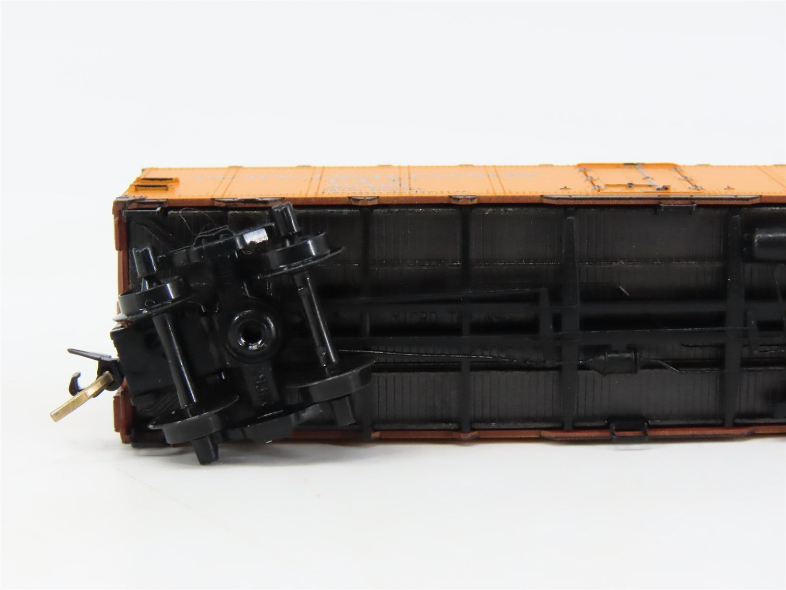 N Micro-Trains MTL 59010 SP UP PFE Pacific Fruit Express 40' Ice Reefer #40400