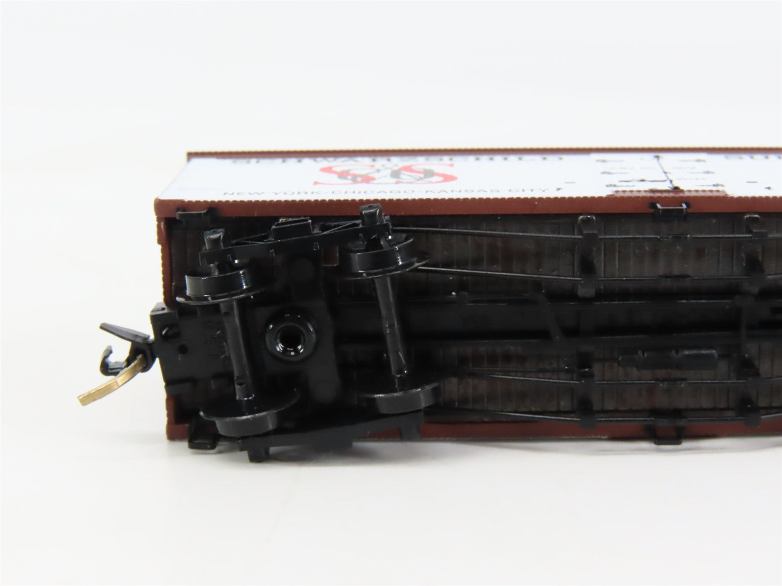 N Scale Micro-Trains 58020 CBT Schwarzschild & Sulzberger 36' Reefer 1675 RTR