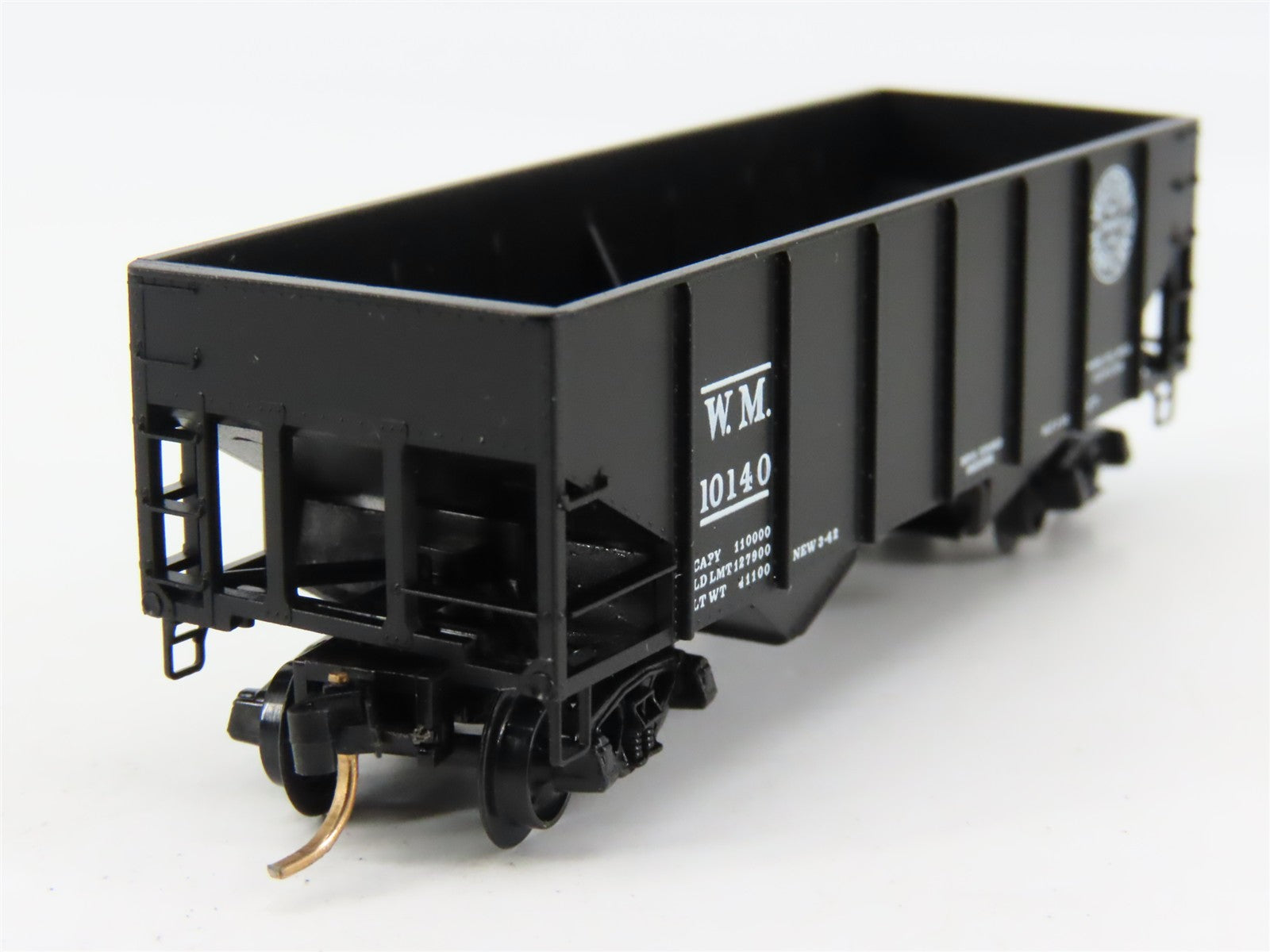 N Scale Micro-Trains 56092 WM Western Maryland 33' Rib Side Twin Hopper RTR