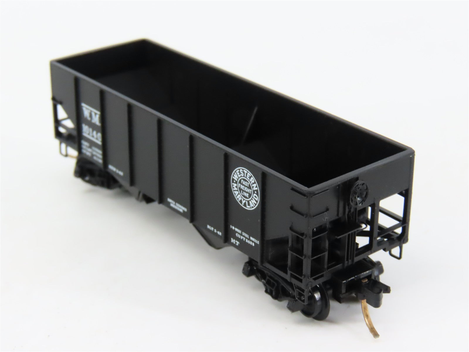 N Scale Micro-Trains 56092 WM Western Maryland 33' Rib Side Twin Hopper RTR