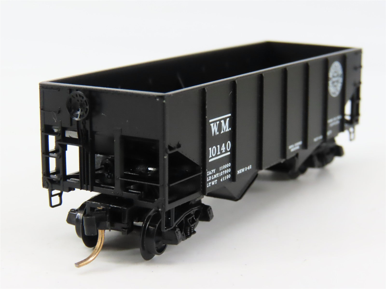 N Scale Micro-Trains 56092 WM Western Maryland 33' Rib Side Twin Hopper RTR