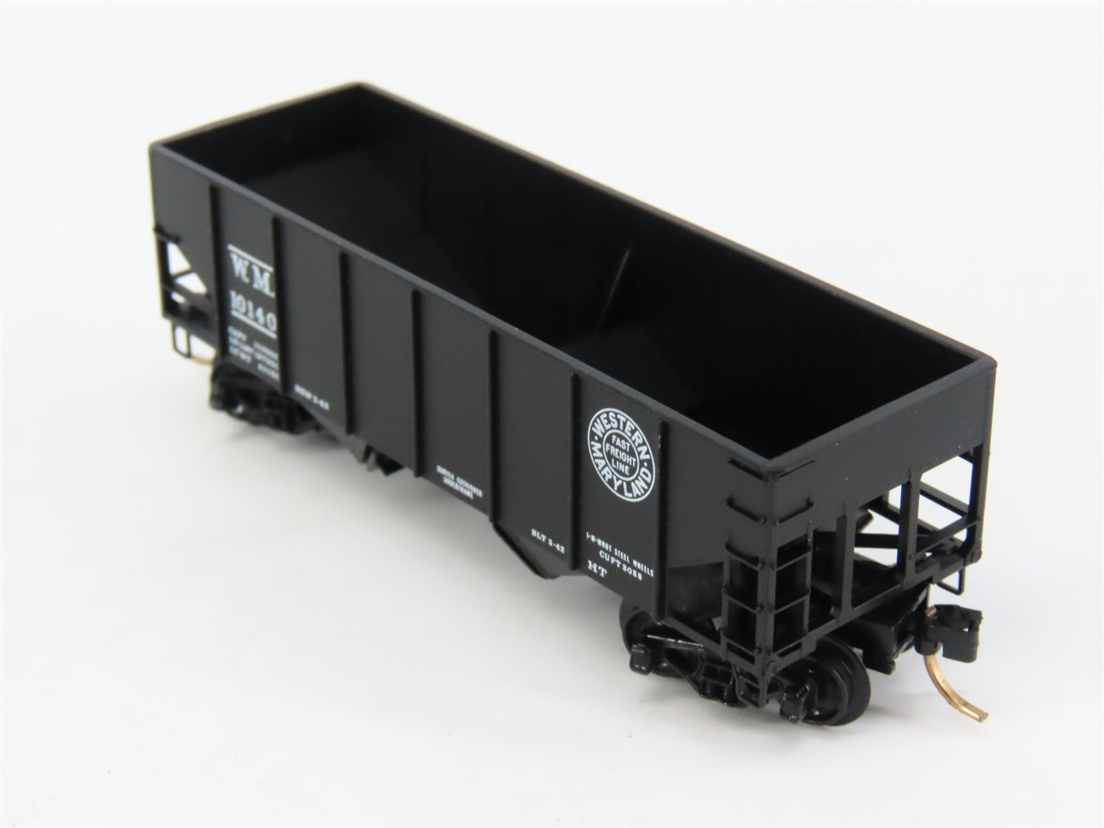N Scale Micro-Trains 56092 WM Western Maryland 33' Rib Side Twin Hopper RTR