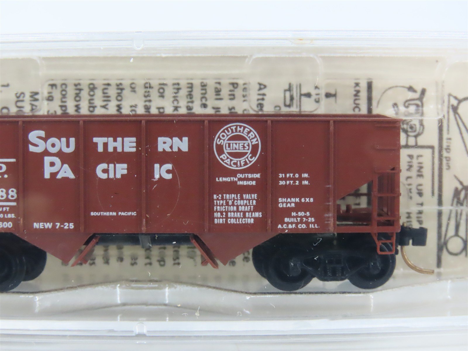 N Scale Micro-Trains 56070 SP Southern Pacific 33' 2-Bay Hopper 13088 RTR