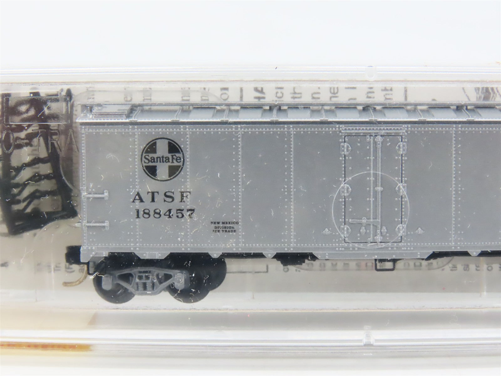 N Scale Micro-Trains 59030 ATSF Santa Fe 40' Steel Side Ice Reefer 188457 RTR
