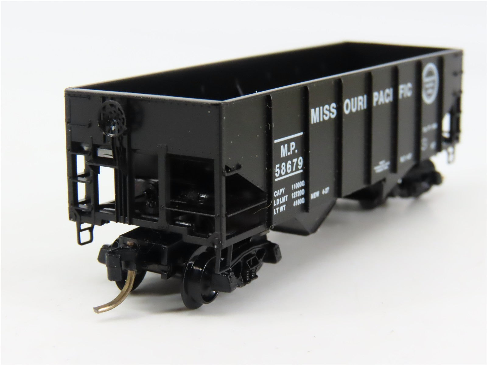 N Scale Kadee Micro-Trains MTL 56140 MP Missouri Pacific 33' 2-Bay Hopper 58679