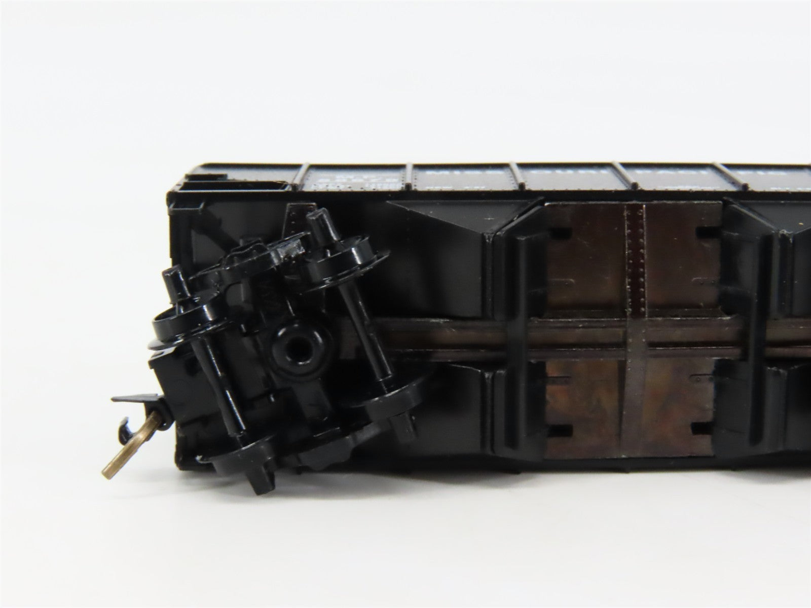N Scale Kadee Micro-Trains MTL 56140 MP Missouri Pacific 33' 2-Bay Hopper 58679