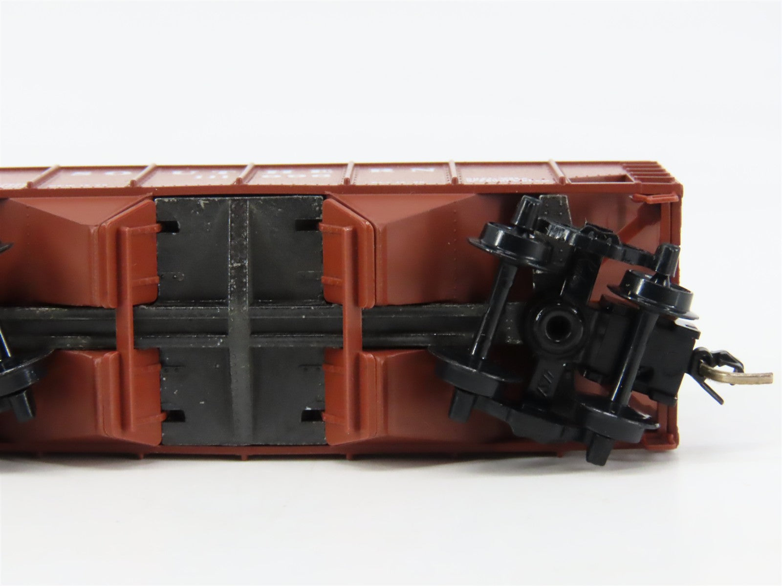 N Scale Micro-Trains 56150 SOU Southern 33' 2-Bay Hopper 111996 RTR