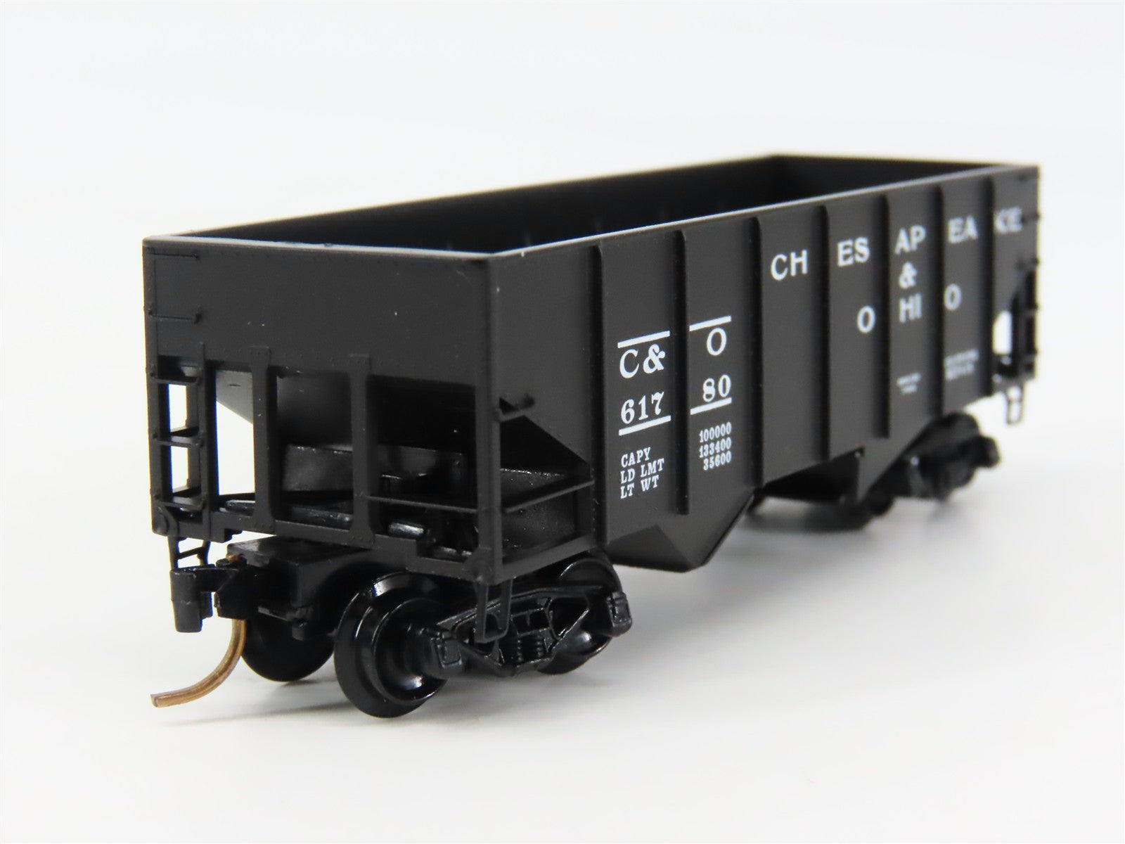 N Kadee Micro-Trains MTL 56220 C&O Chesapeake & Ohio 33' 2-Bay Hopper 61780 RTR