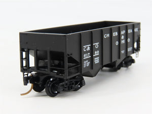 N Kadee Micro-Trains MTL 56220 C&O Chesapeake & Ohio 33' 2-Bay Hopper 61780 RTR