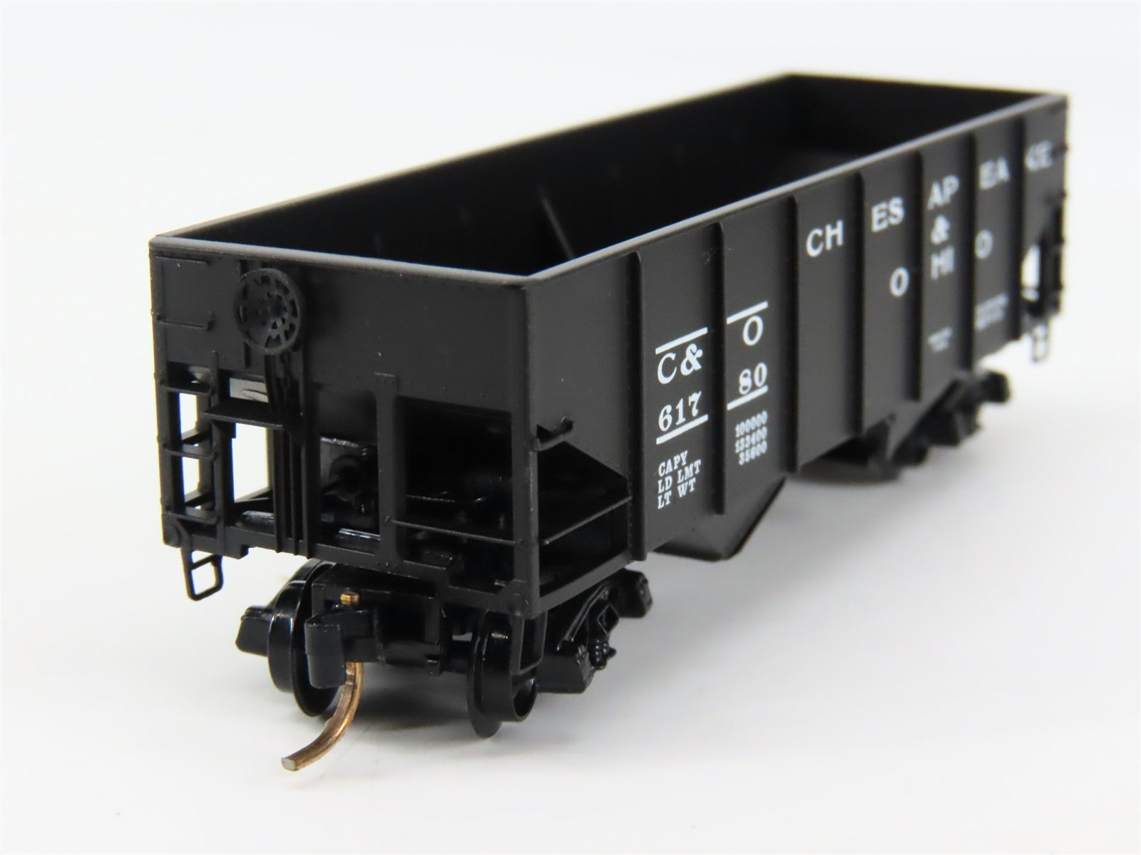 N Kadee Micro-Trains MTL 56220 C&O Chesapeake & Ohio 33' 2-Bay Hopper 61780 RTR