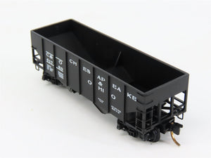 N Kadee Micro-Trains MTL 56220 C&O Chesapeake & Ohio 33' 2-Bay Hopper 61780 RTR