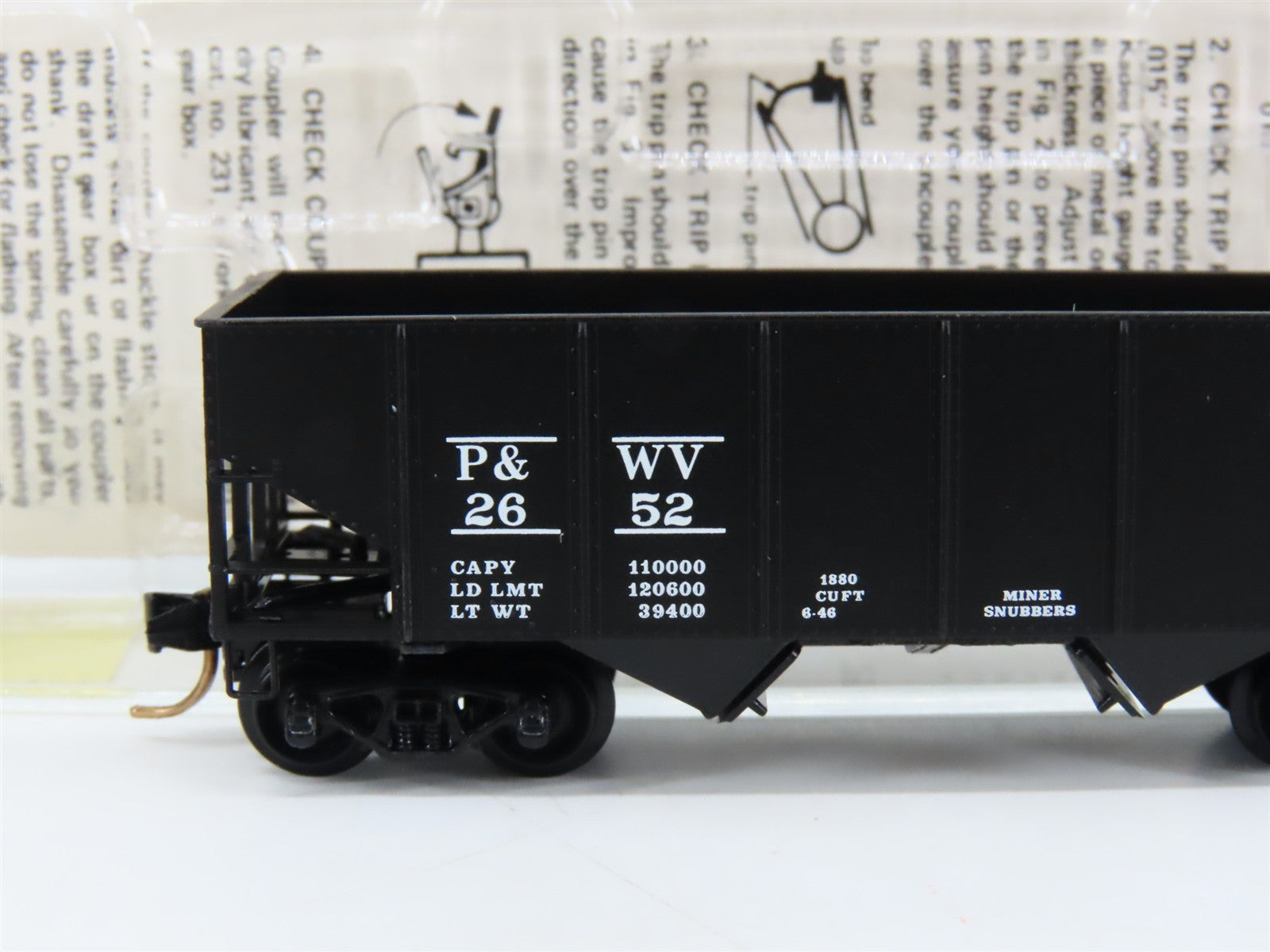 N Kadee Micro-Trains MTL 56210 P&WV Pittsburgh & West Virginia 2-Bay Hopper 2652