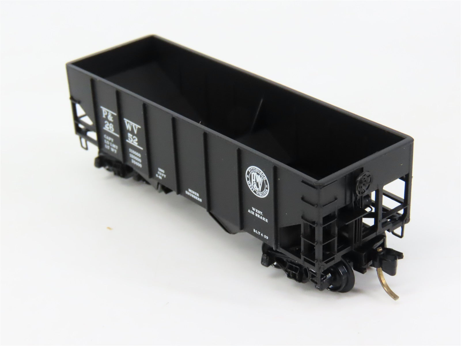 N Kadee Micro-Trains MTL 56210 P&WV Pittsburgh & West Virginia 2-Bay Hopper 2652