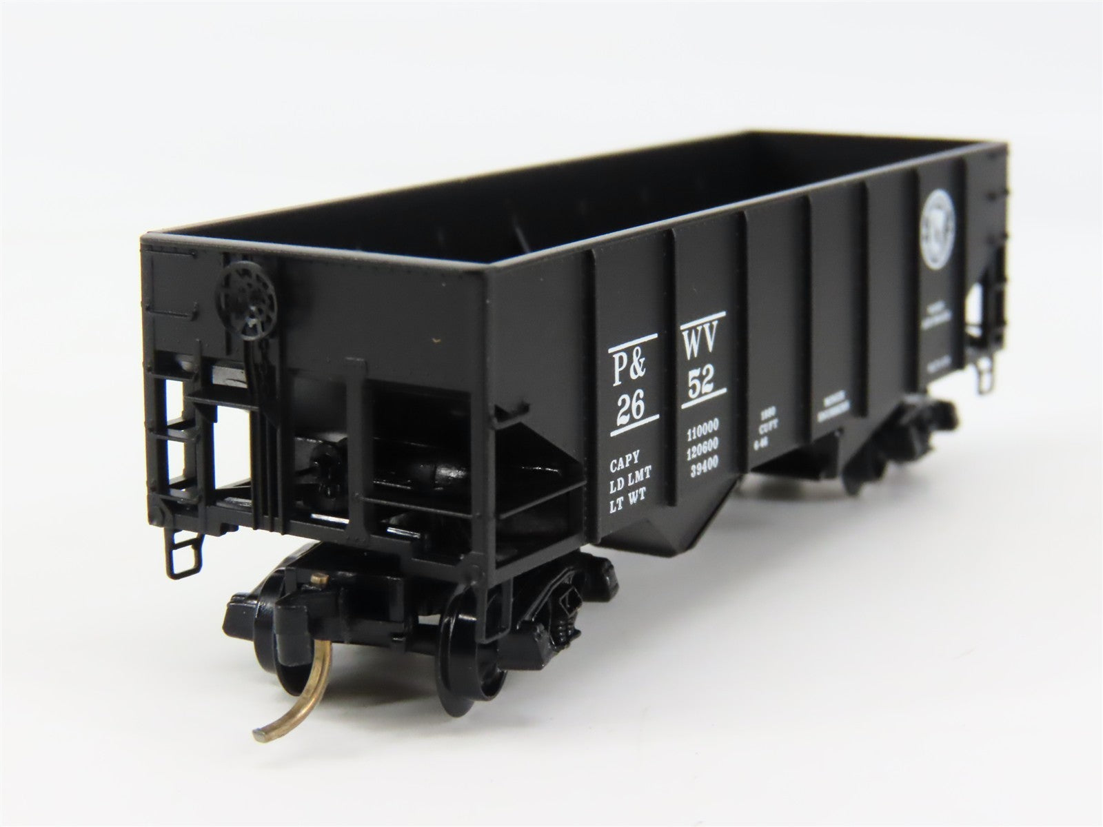 N Kadee Micro-Trains MTL 56210 P&WV Pittsburgh & West Virginia 2-Bay Hopper 2652