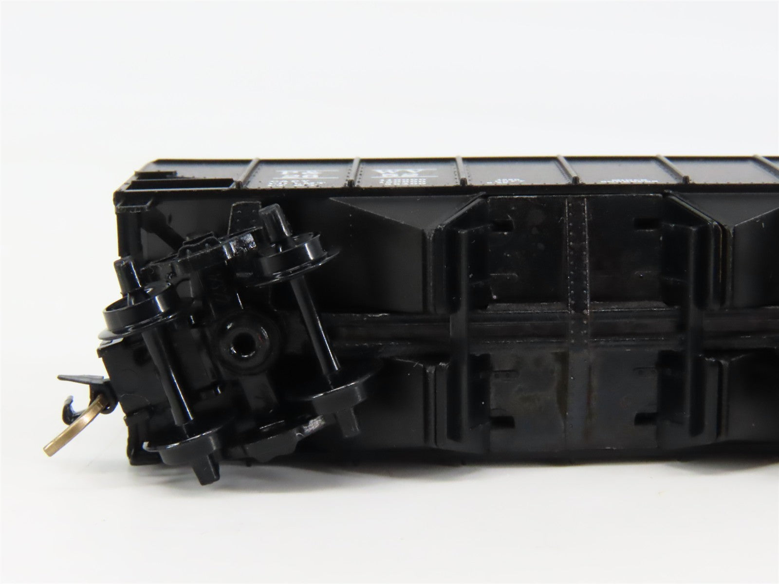 N Kadee Micro-Trains MTL 56210 P&WV Pittsburgh & West Virginia 2-Bay Hopper 2652