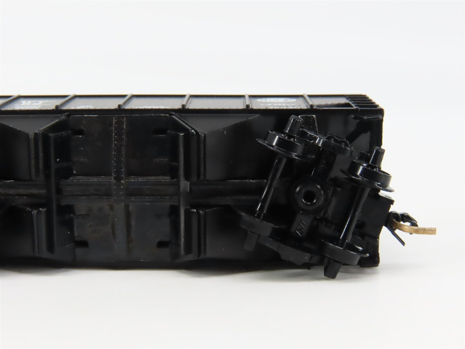 N Kadee Micro-Trains MTL 56210 P&WV Pittsburgh & West Virginia 2-Bay Hopper 2652
