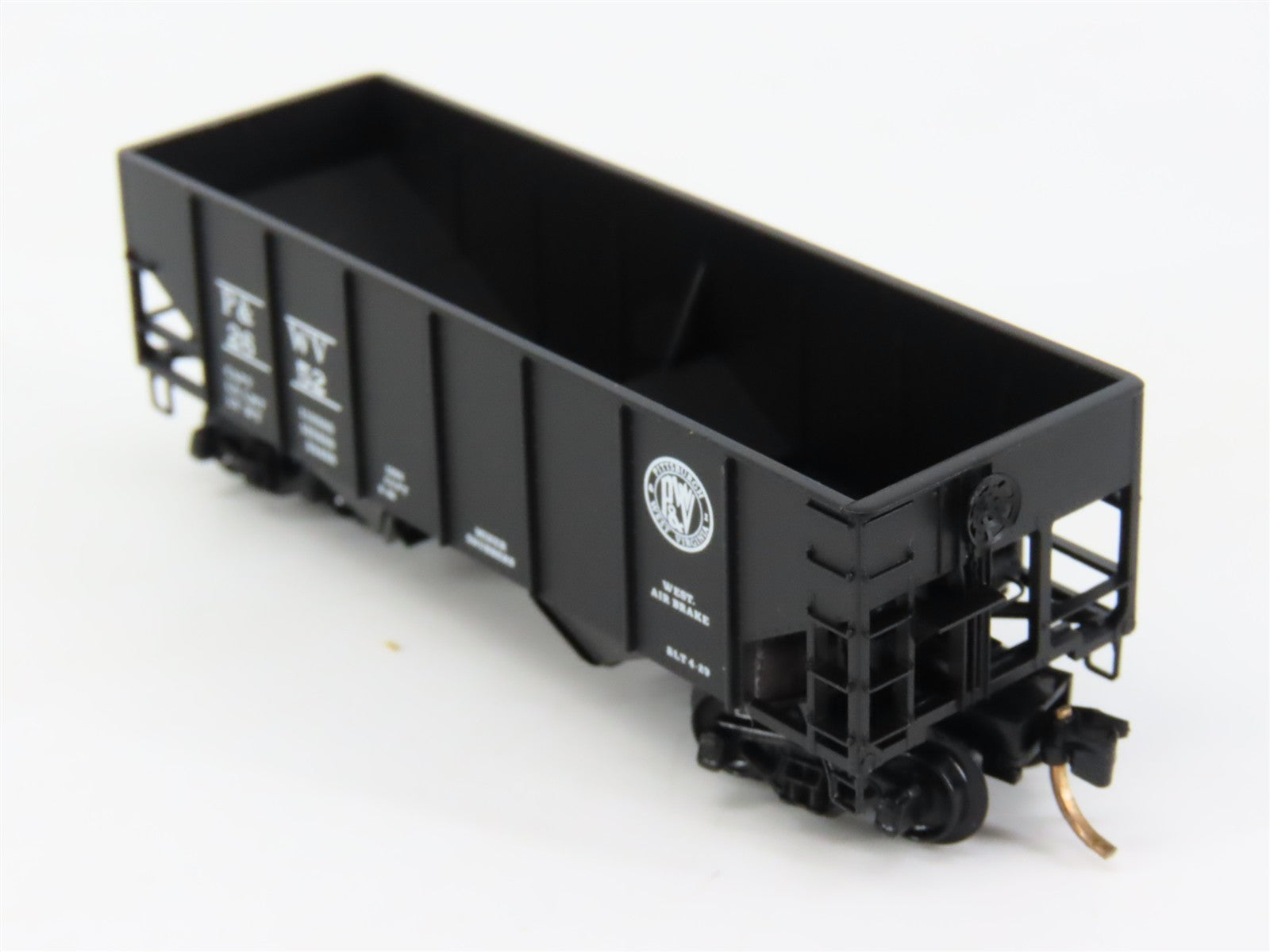 N Kadee Micro-Trains MTL 56210 P&WV Pittsburgh & West Virginia 2-Bay Hopper 2652