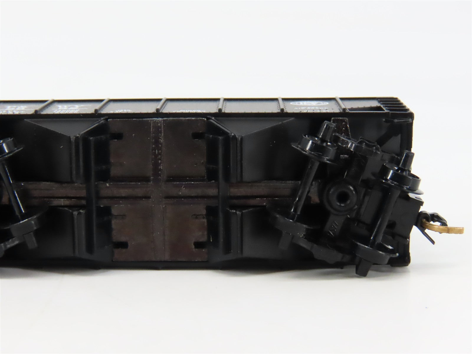 N Kadee Micro-Trains MTL 56210 P&WV Pittsburgh & West Virginia 2-Bay Hopper 2652