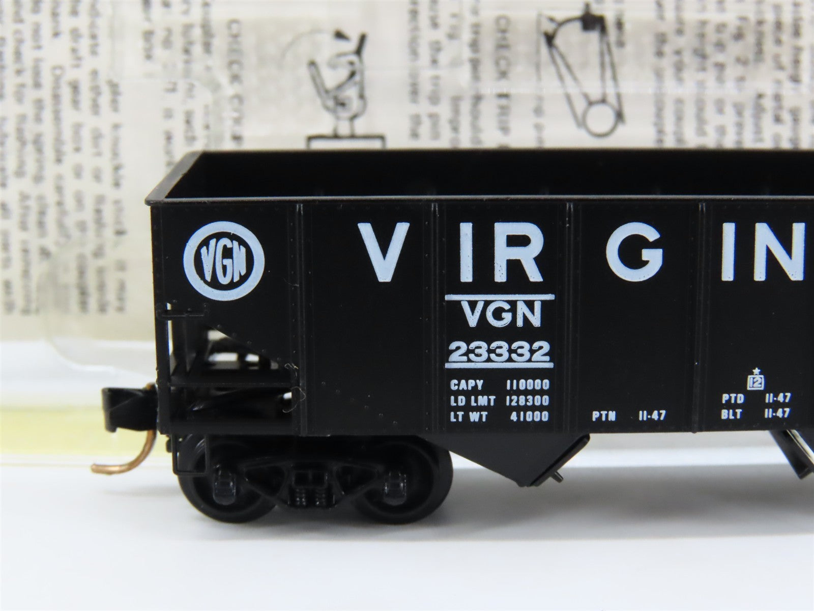 N Scale Kadee Micro-Trains MTL 56200 VGN Virginian 33' 2-Bay Open Hopper #23332