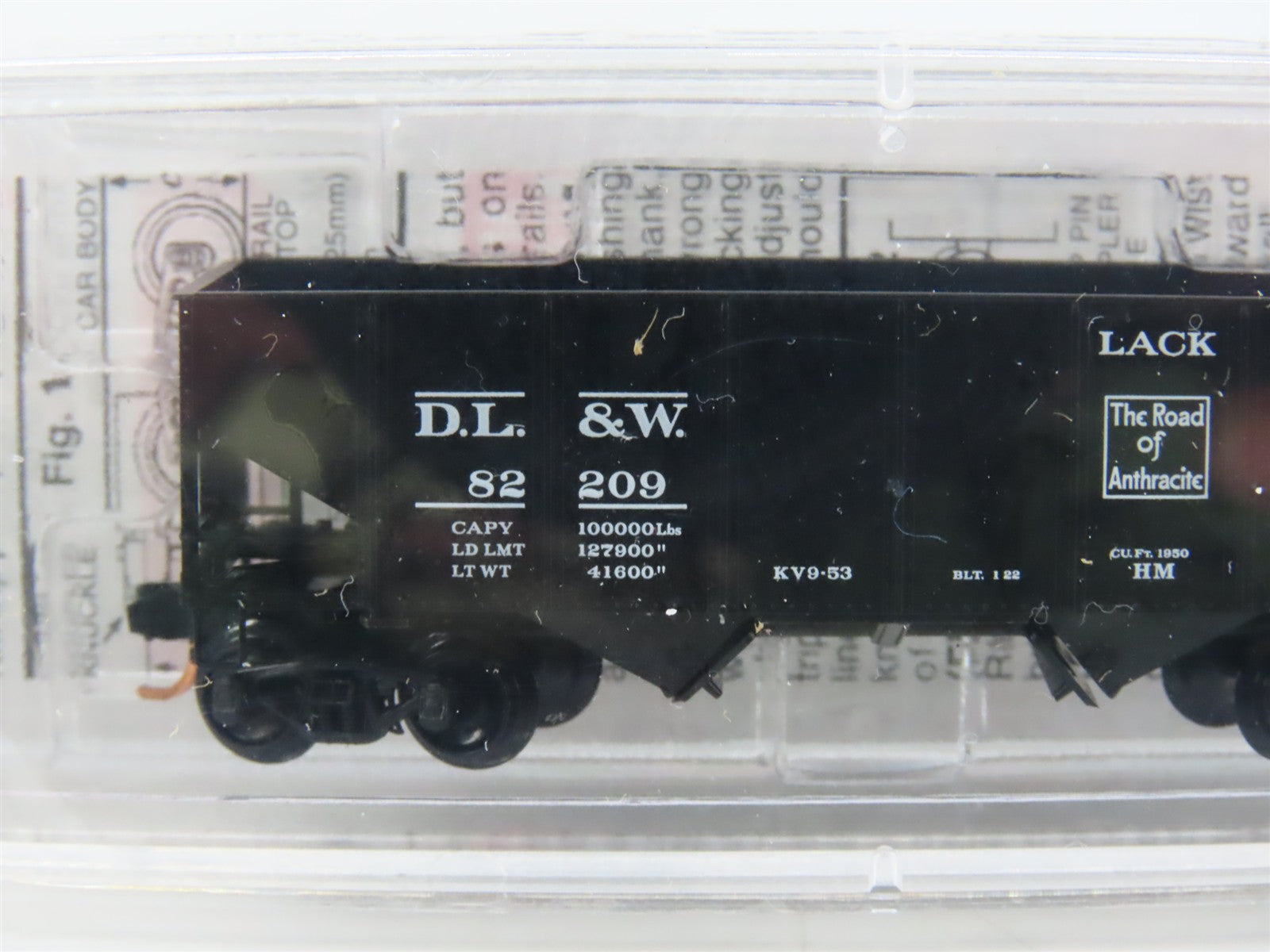 N Scale Micro-Trains 56320 Delaware, Lackawanna & Western 33' 2-Bay Hopper RTR
