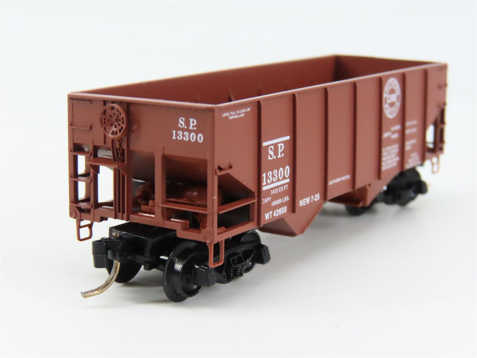N Scale Micro-Trains 56250 SP Southern Pacific 33' 2-Bay Hopper 13300 RTR
