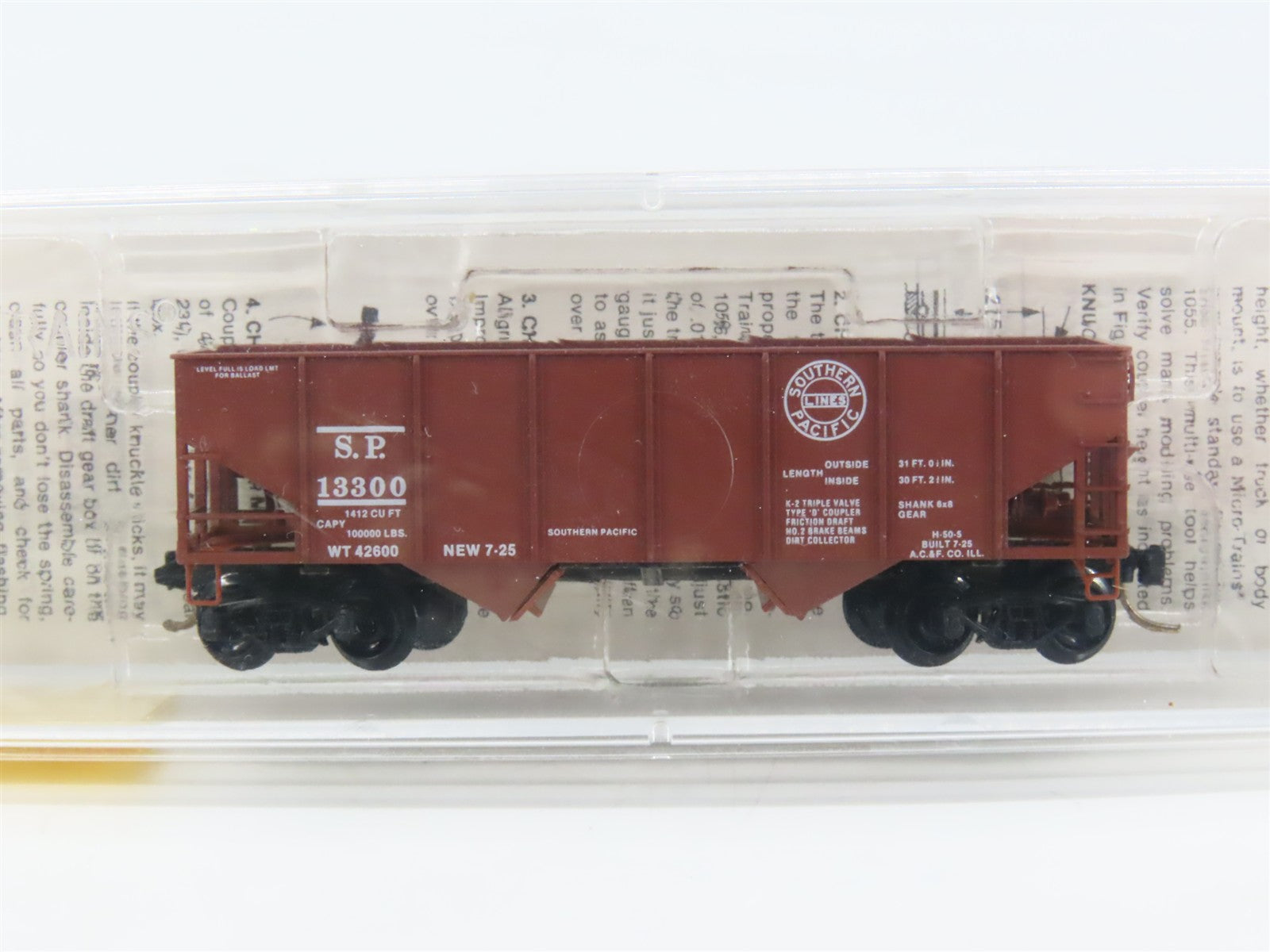 N Scale Micro-Trains 56250 SP Southern Pacific 33' 2-Bay Hopper 13300 RTR