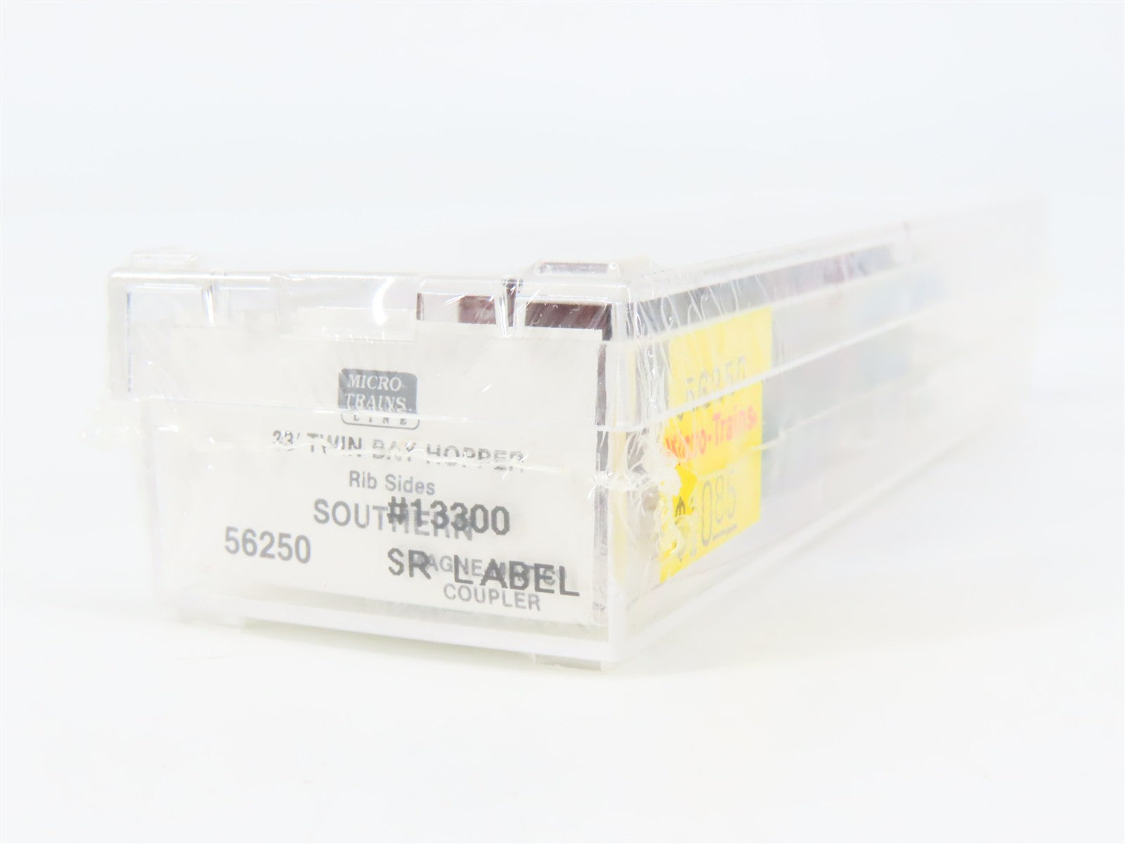 N Scale Micro-Trains 56250 SP Southern Pacific 33' 2-Bay Hopper 13300 RTR