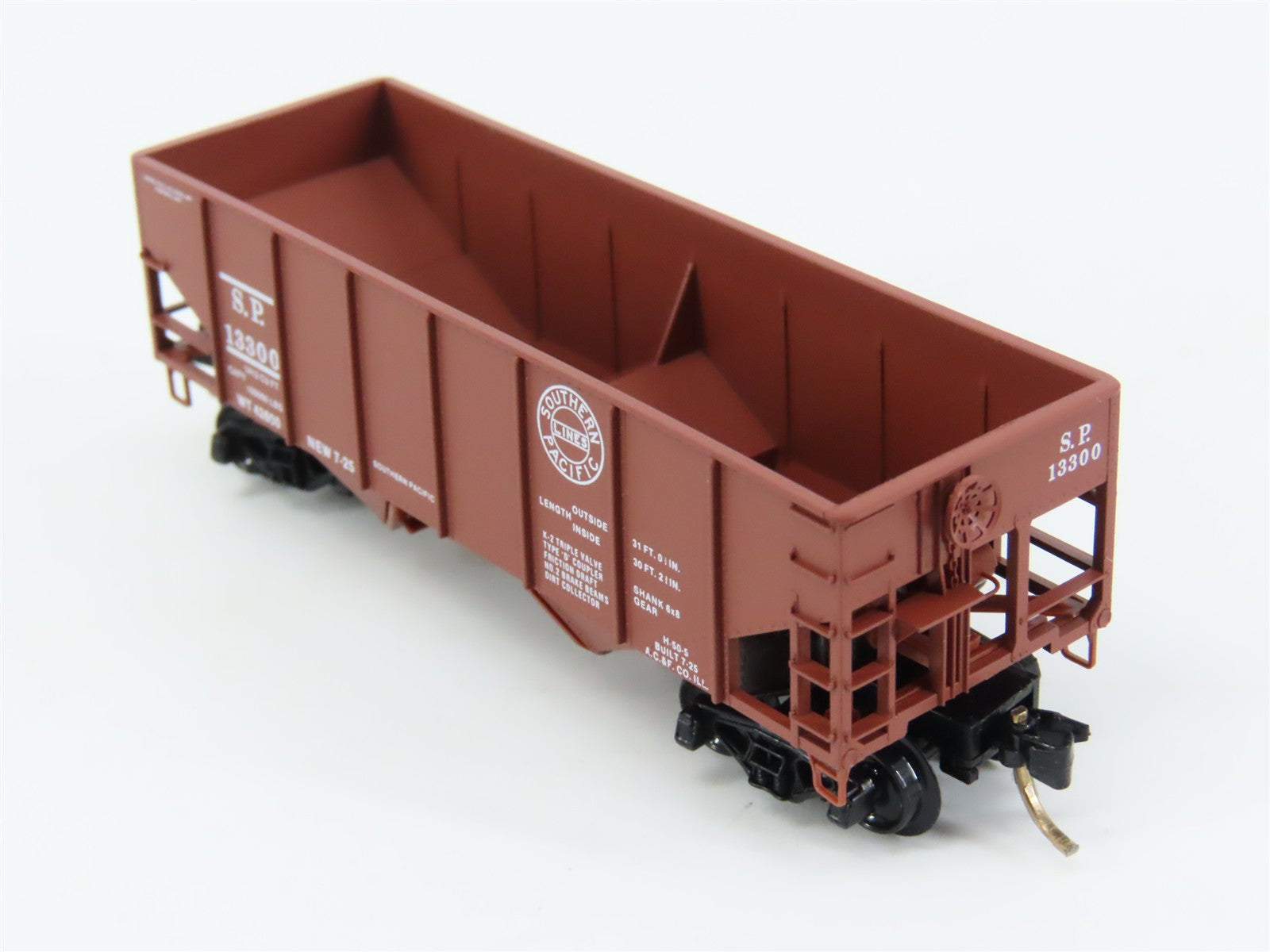 N Scale Micro-Trains 56250 SP Southern Pacific 33' 2-Bay Hopper 13300 RTR