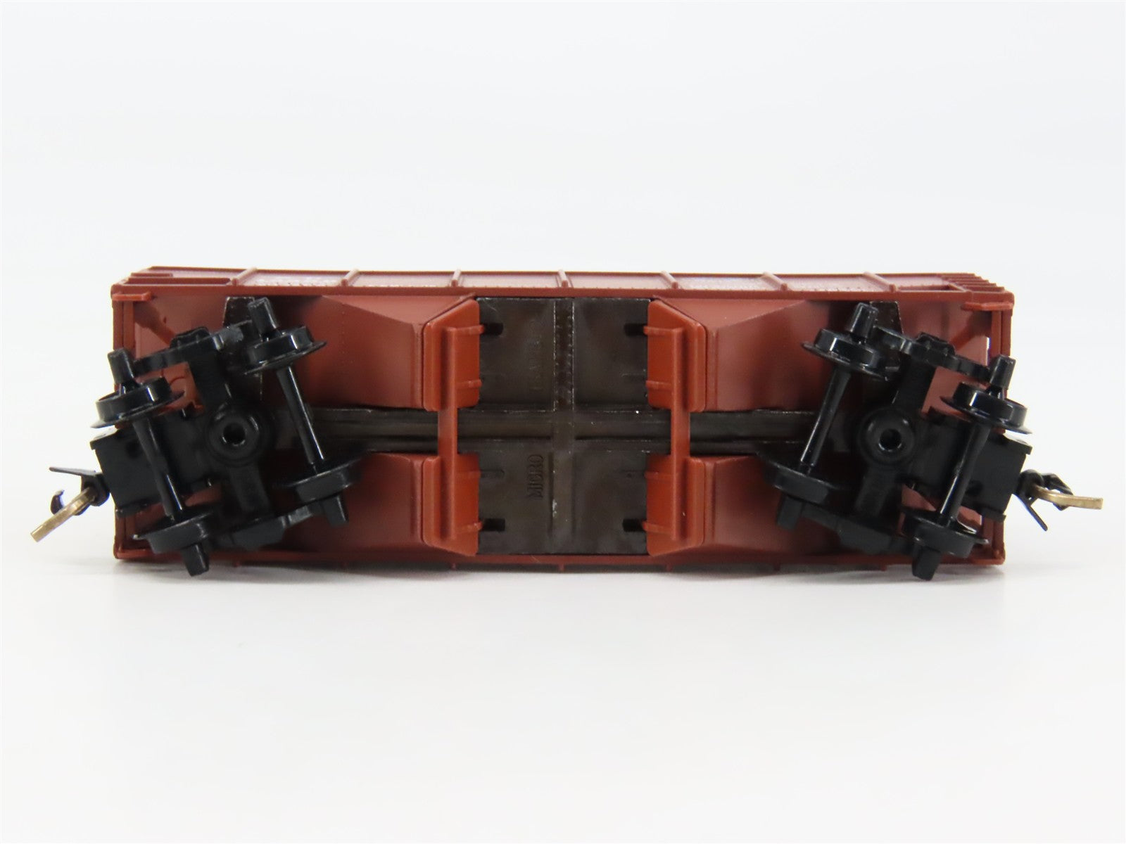 N Scale Micro-Trains 56250 SP Southern Pacific 33' 2-Bay Hopper 13300 RTR