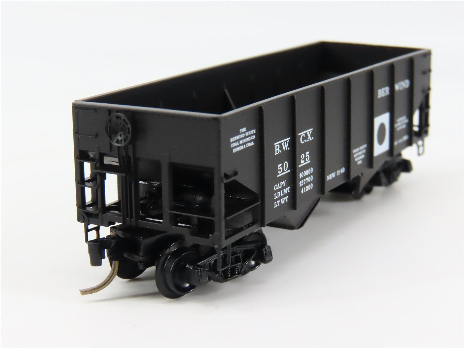 N Kadee Micro-Trains MTL 56240 BWCX Berwind-White Coal Mining 2-Bay Hopper #5025