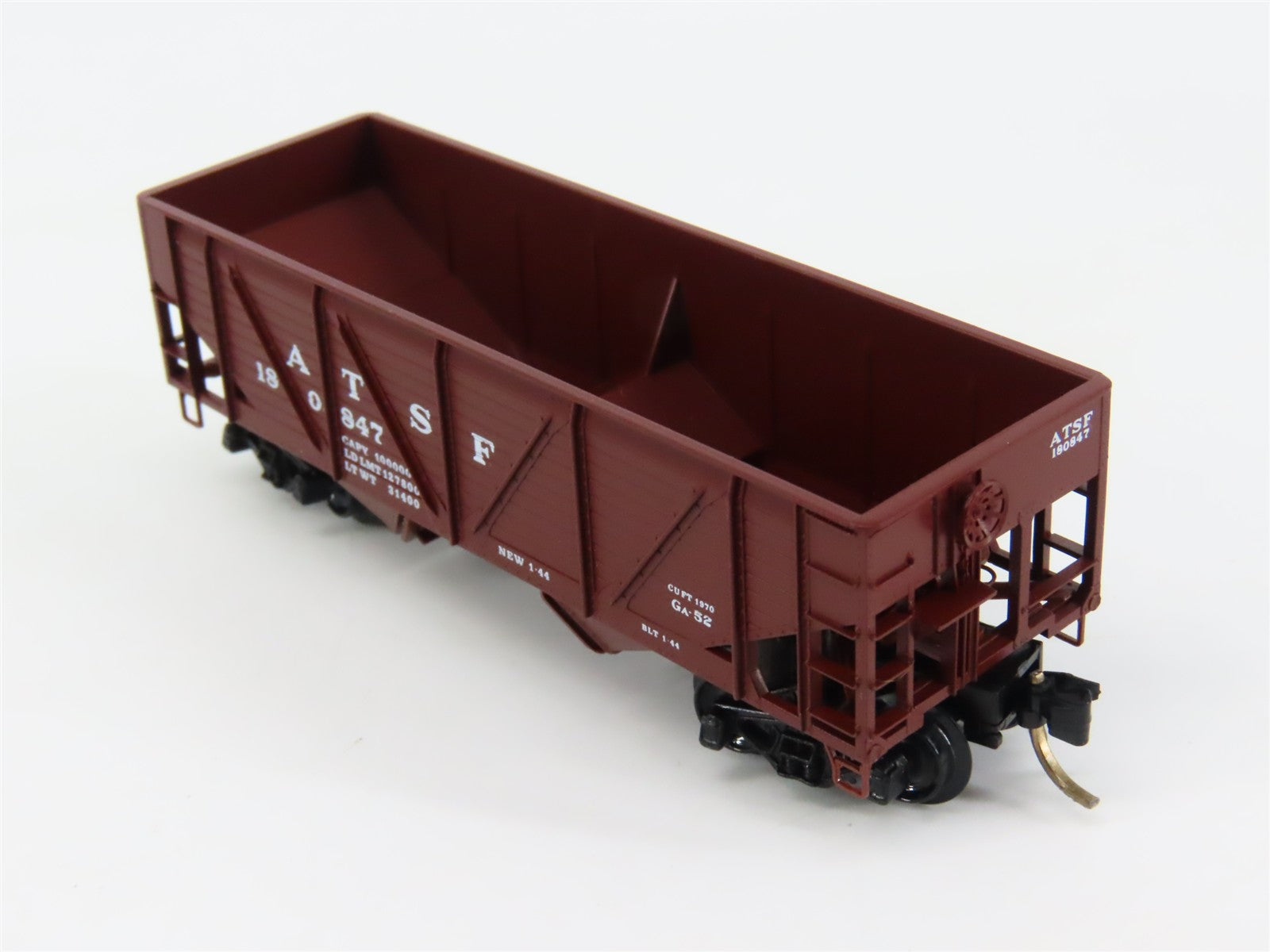 N Scale Micro-Trains 57010 ATSF Santa Fe 33' 2-Bay Hopper 180847 RTR