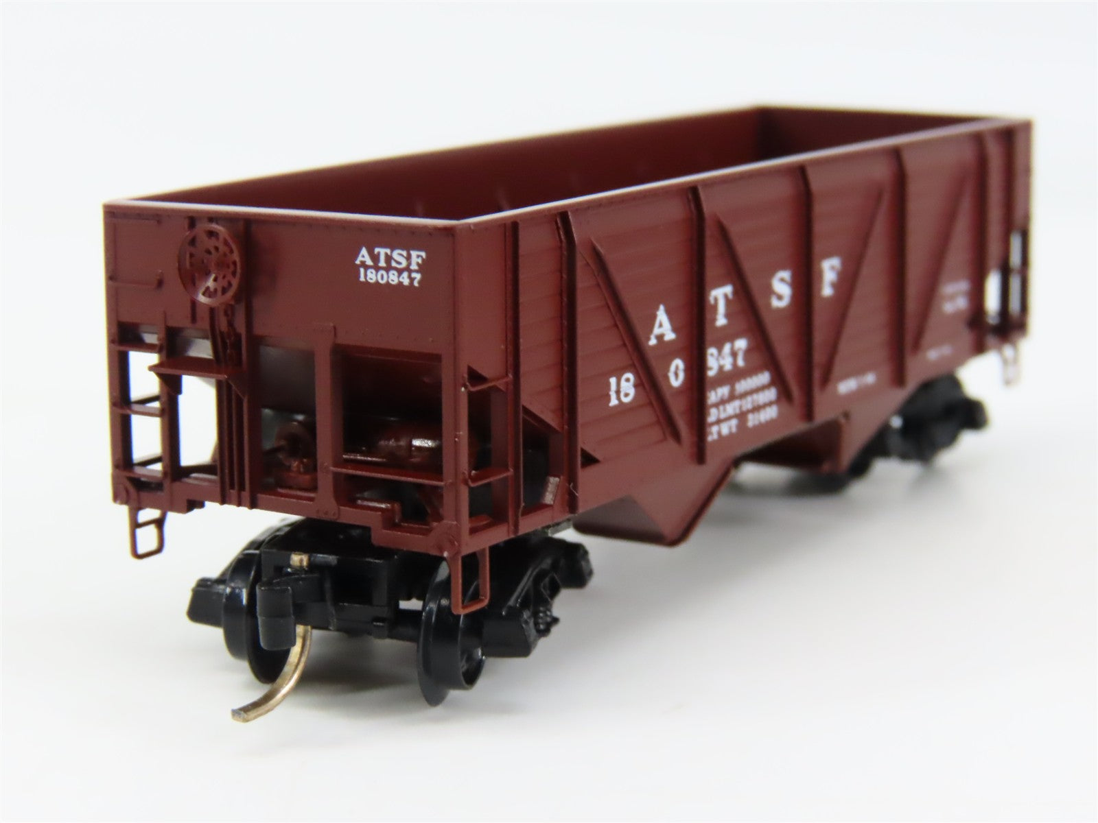 N Scale Micro-Trains 57010 ATSF Santa Fe 33' 2-Bay Hopper 180847 RTR