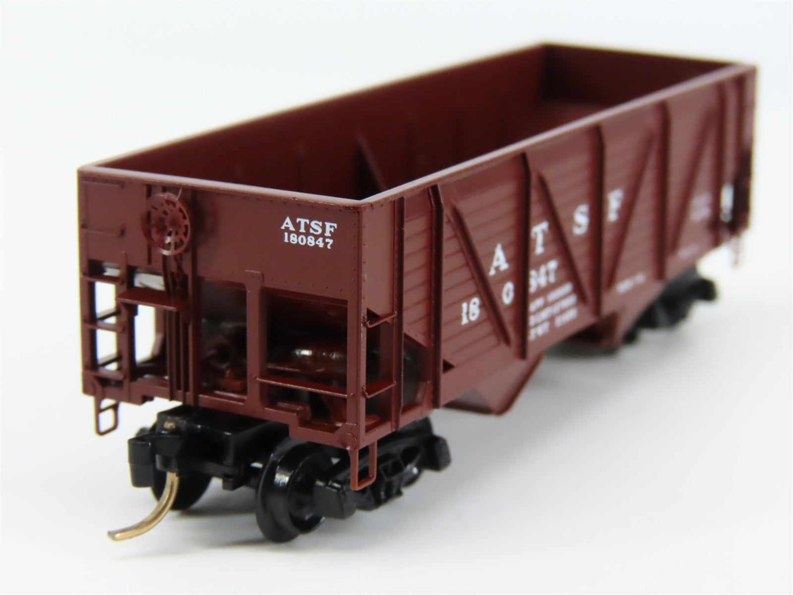 N Scale Micro-Trains 57010 ATSF Santa Fe 33' 33' 2-Bay Composite Hopper RTR