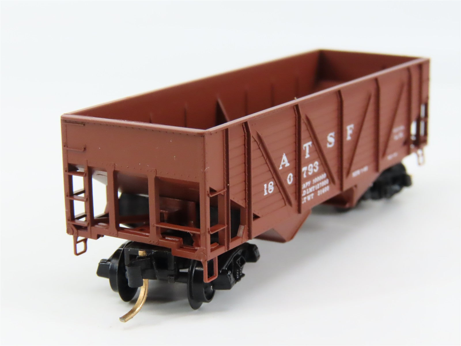 N Scale Micro-Trains 57010 ATSF Santa Fe 33' Composite Side Twin Hopper RTR