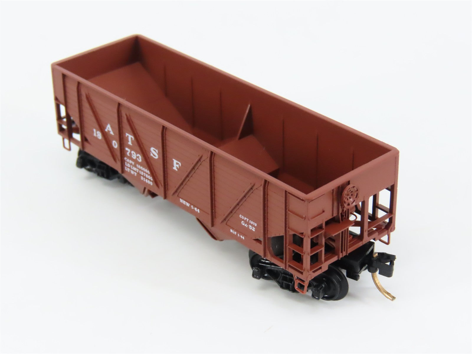 N Scale Micro-Trains 57010 ATSF Santa Fe 33' Composite Side Twin Hopper RTR