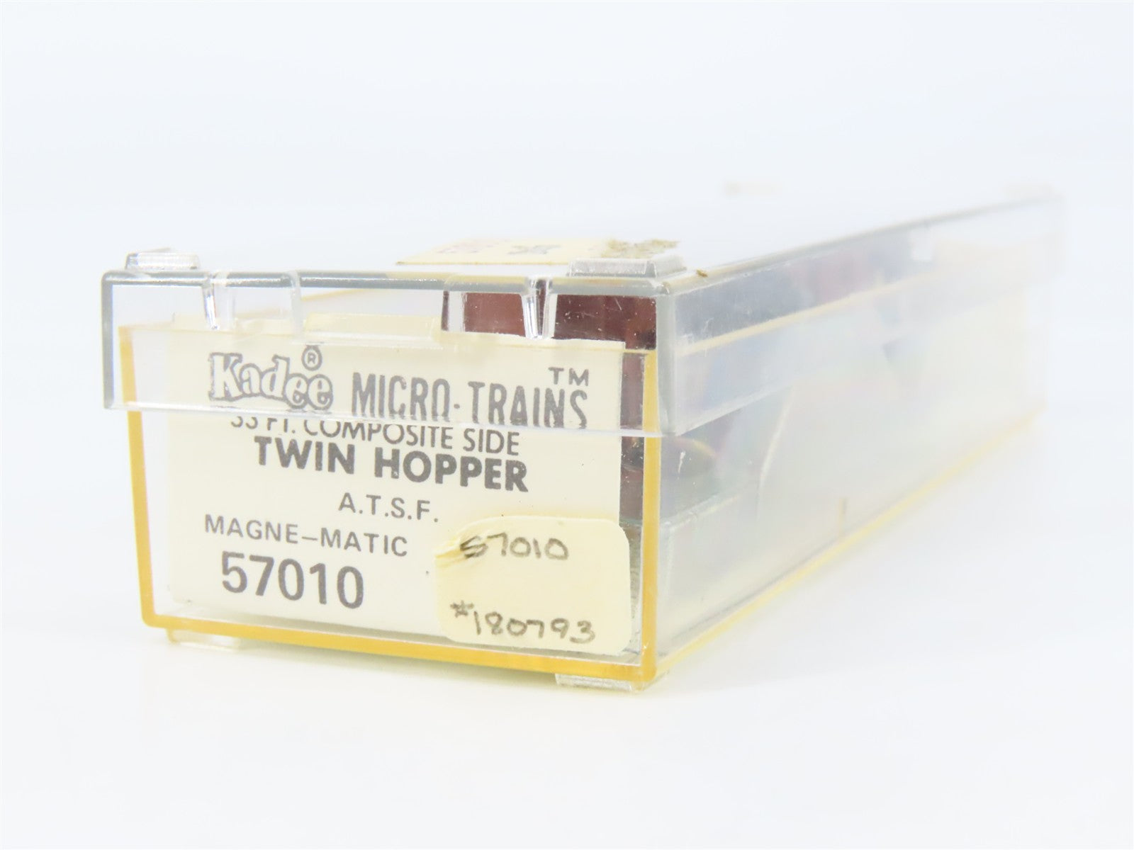 N Scale Micro-Trains 57010 ATSF Santa Fe 33' Composite Side Twin Hopper RTR