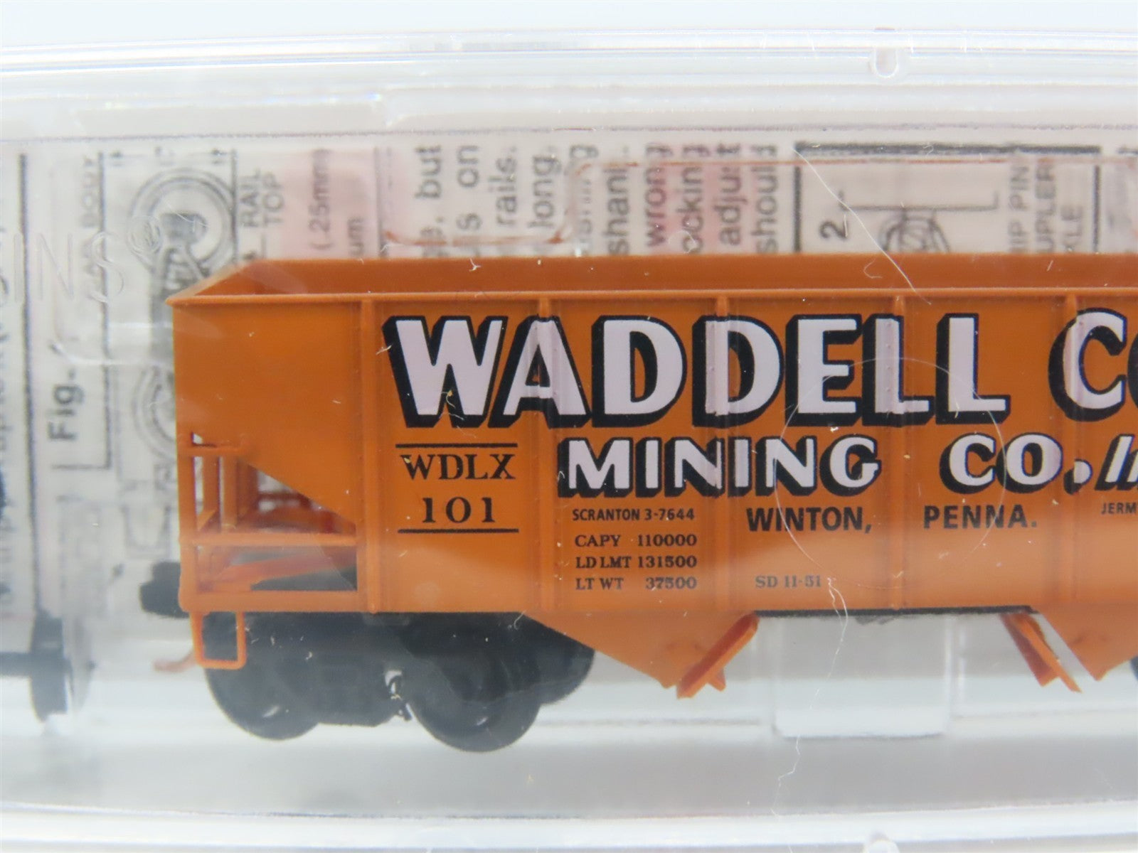 N Scale Micro-Trains 56350 Waddell Coal Mining Co. 33' 33' Twin Bay Hopper RTR