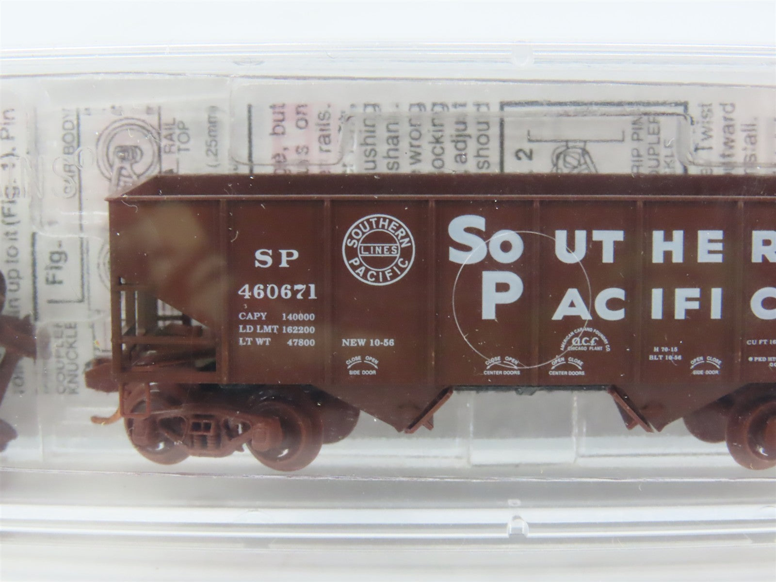N Scale Micro-Trains 56340 SP Southern Pacific 33' 2-Bay Hopper 460671 RTR