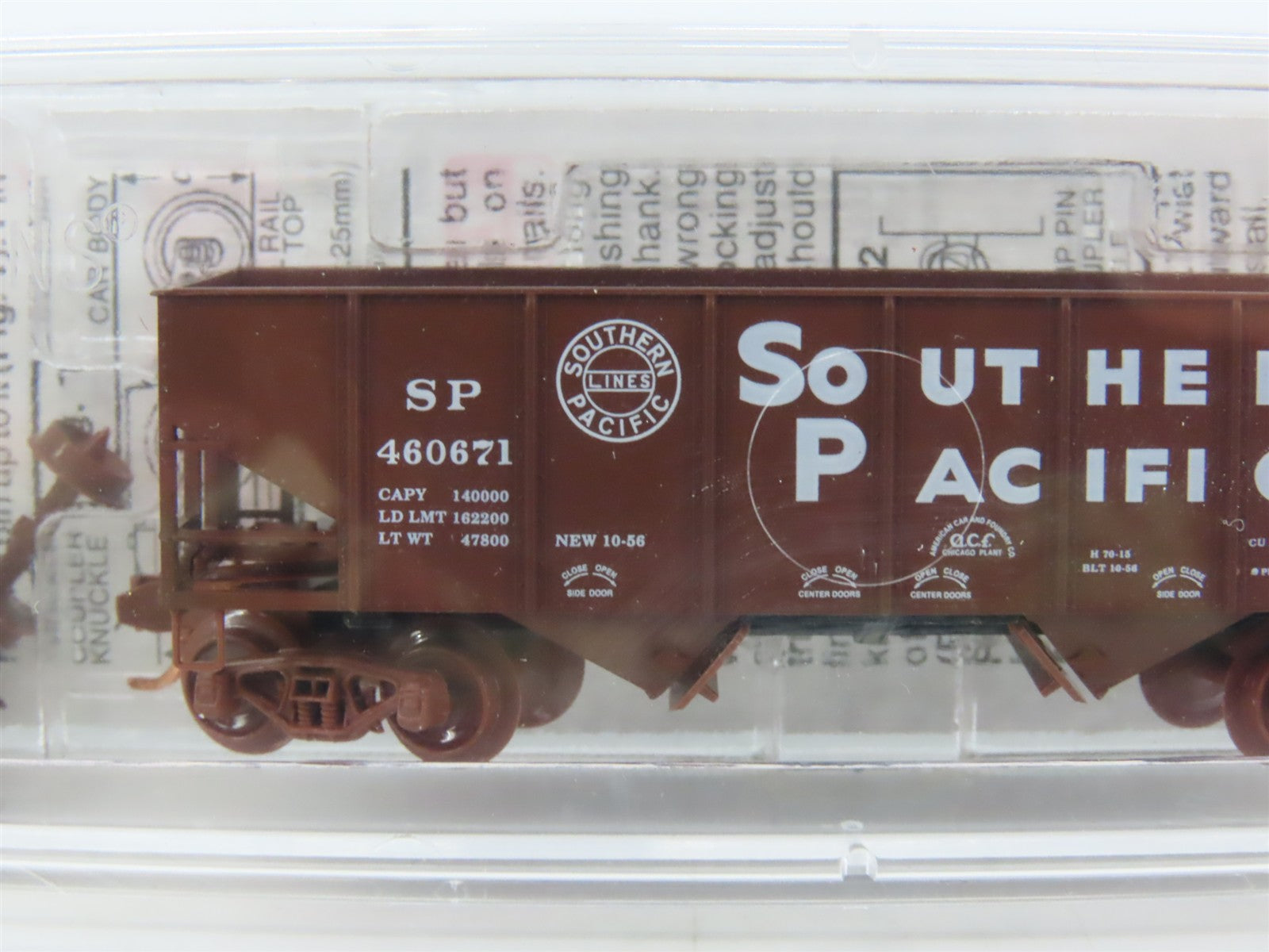 N Scale Micro-Trains 56340 SP Southern Pacific 33' 2-Bay Hopper 460671 RTR