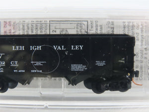 N Scale Micro-Trains 56330 LV Lehigh Valley 33' 2-Bay Hopper 27432 RTR