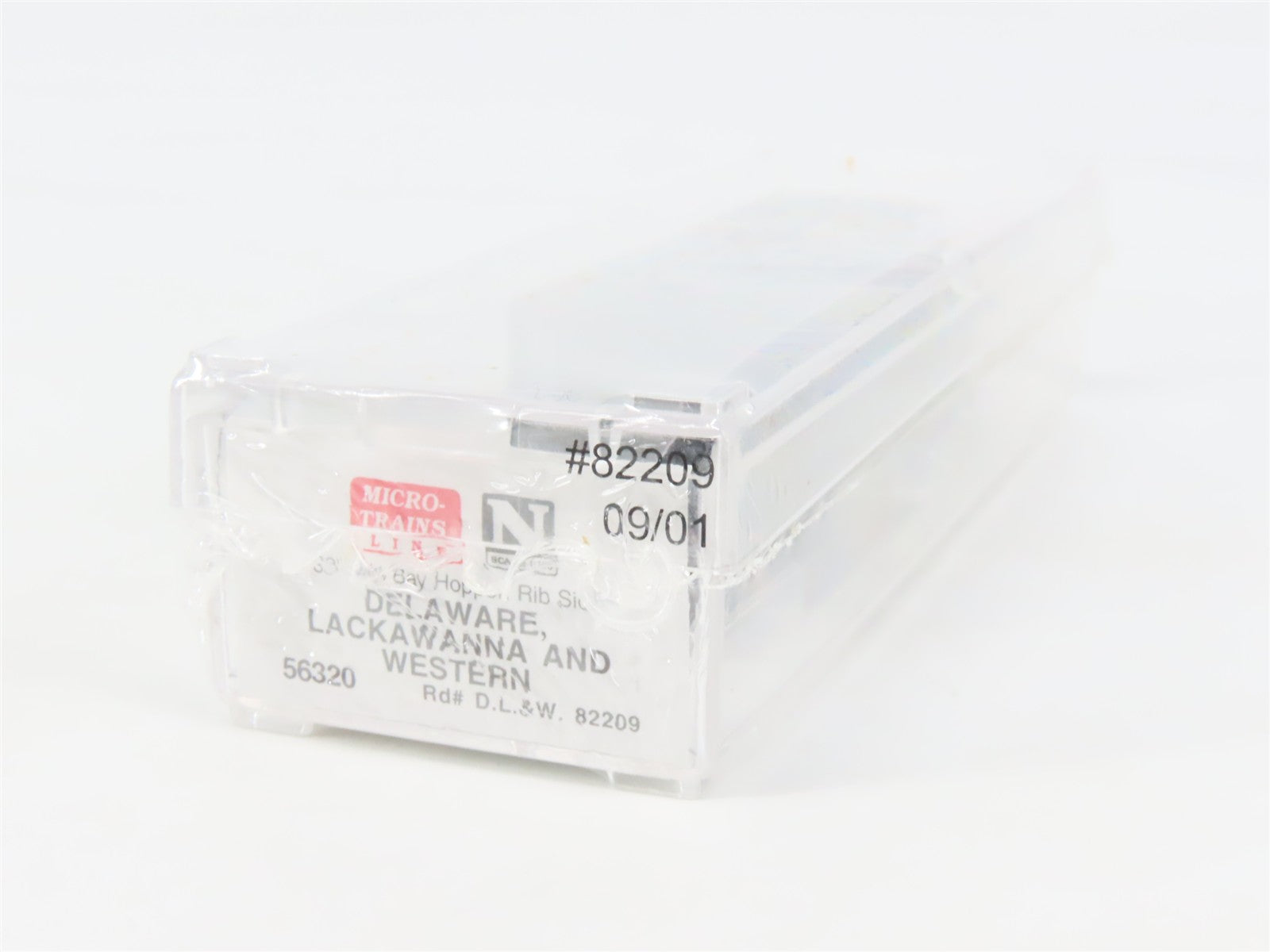 N Scale Micro-Trains 56320 Delaware, Lackawanna & Western 33' 2-Bay Hopper RTR