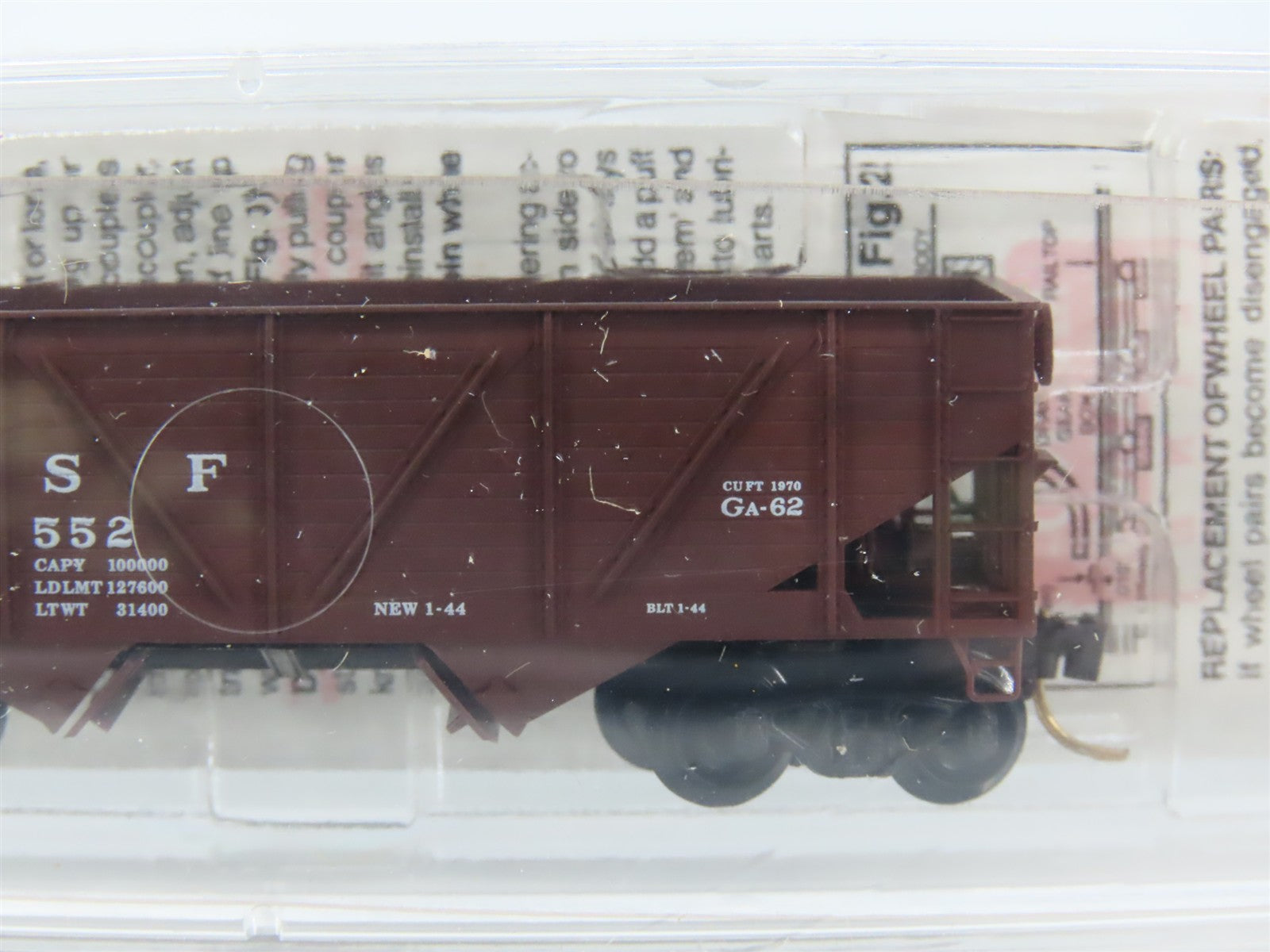 N Scale Micro-Trains 57010 ATSF Santa Fe 33' 2-Bay Hopper 180552 RTR